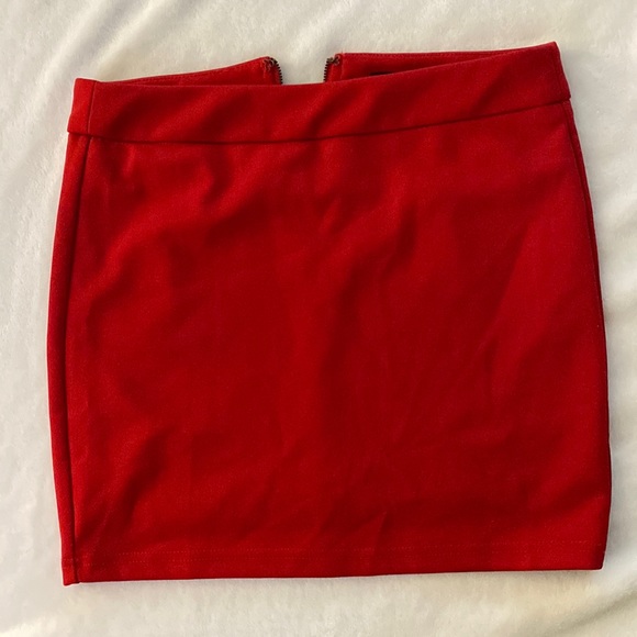 Forever 21 Red Skirt size S - Picture 3 of 5